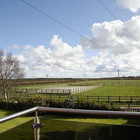 Southview Farm Villa Halsham Buitenkant foto