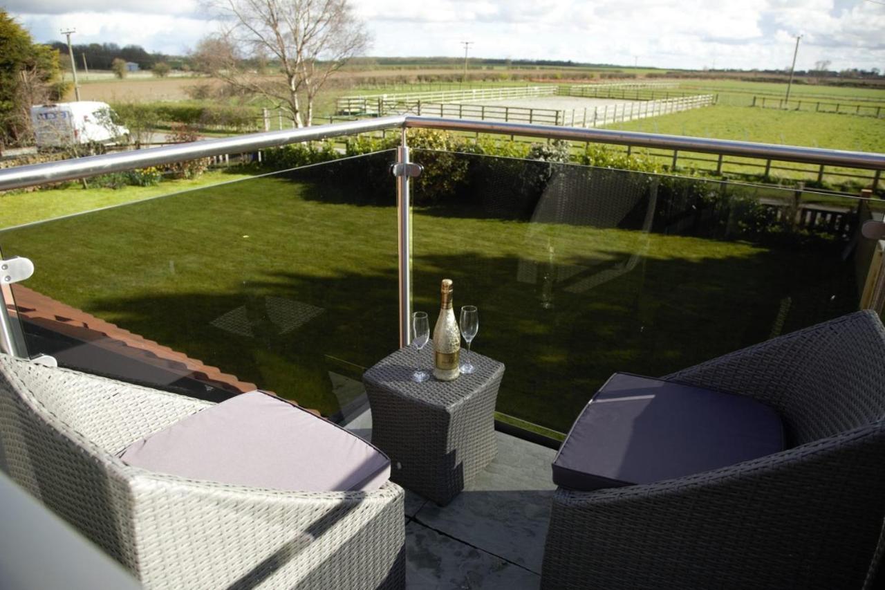 Southview Farm Villa Halsham Buitenkant foto